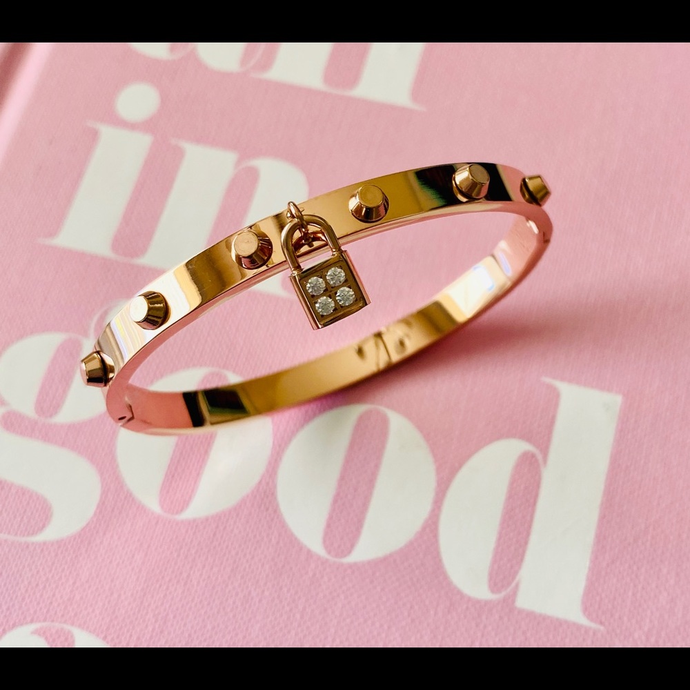 ✨ 18K Rose Gold Lock Studded Bracelet Bangle - Picture 3 of 6